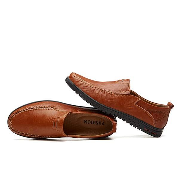 Sapato Casual Firebird com Acabamento em Couro e Design Slip-On